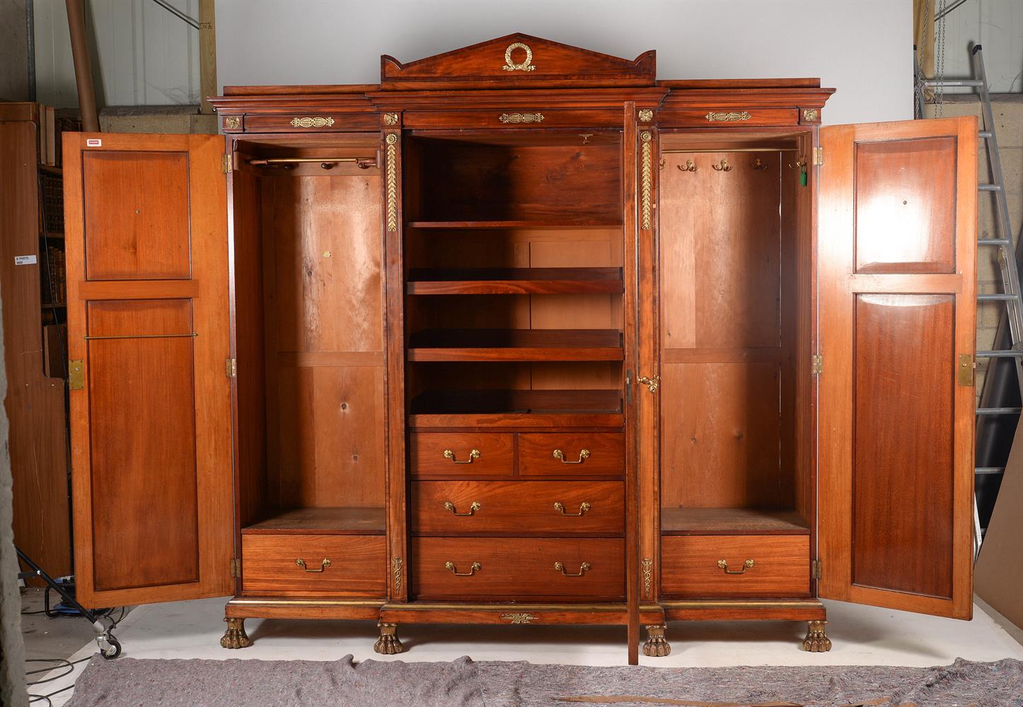 A FRENCH MAHOGANY AND GILT METAL MOUNTED WARDROBE IN EMPIRE STYLE - Image 7 of 7