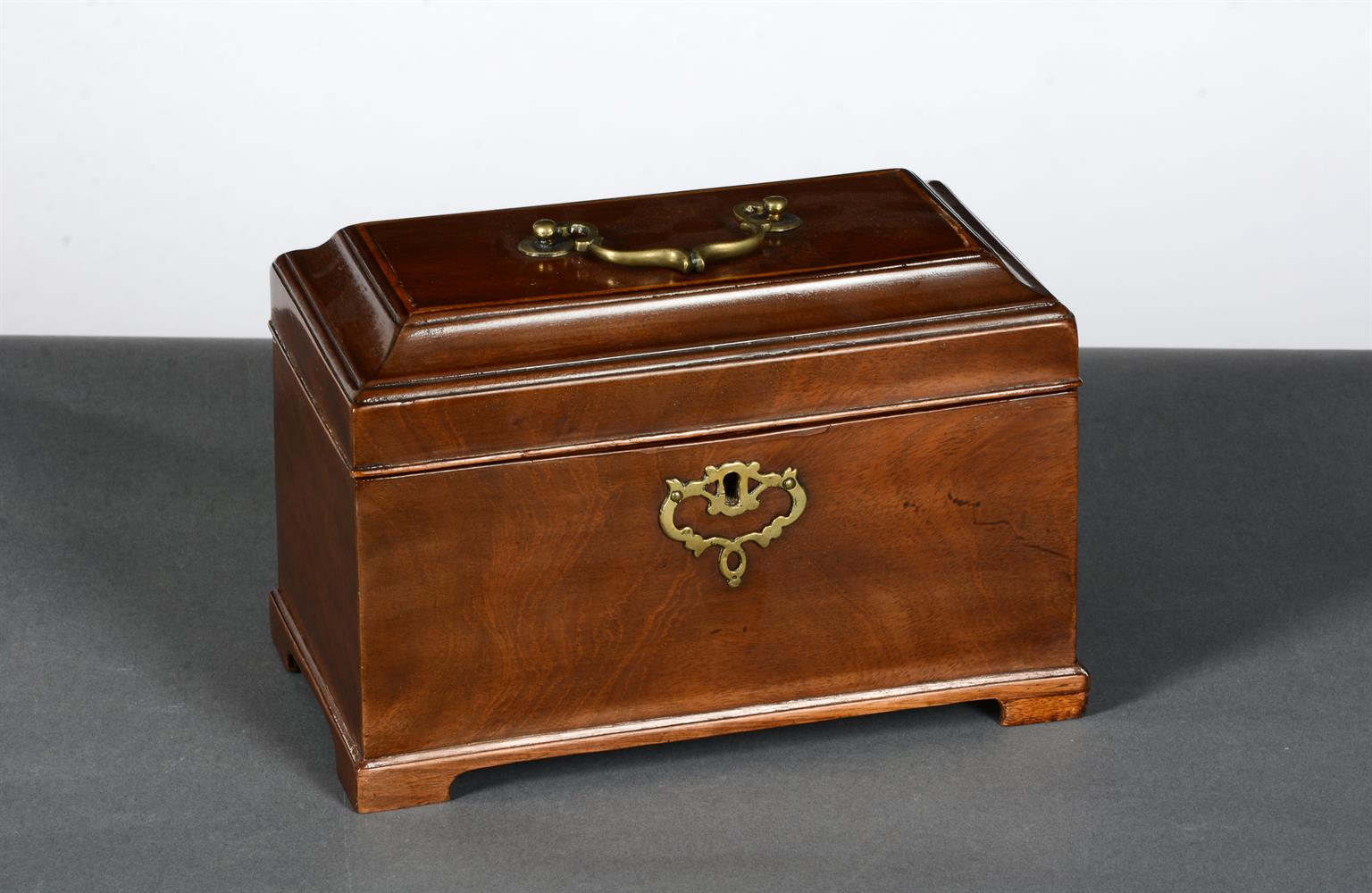 A MAHOGANY TEA CADDY - Image 2 of 2