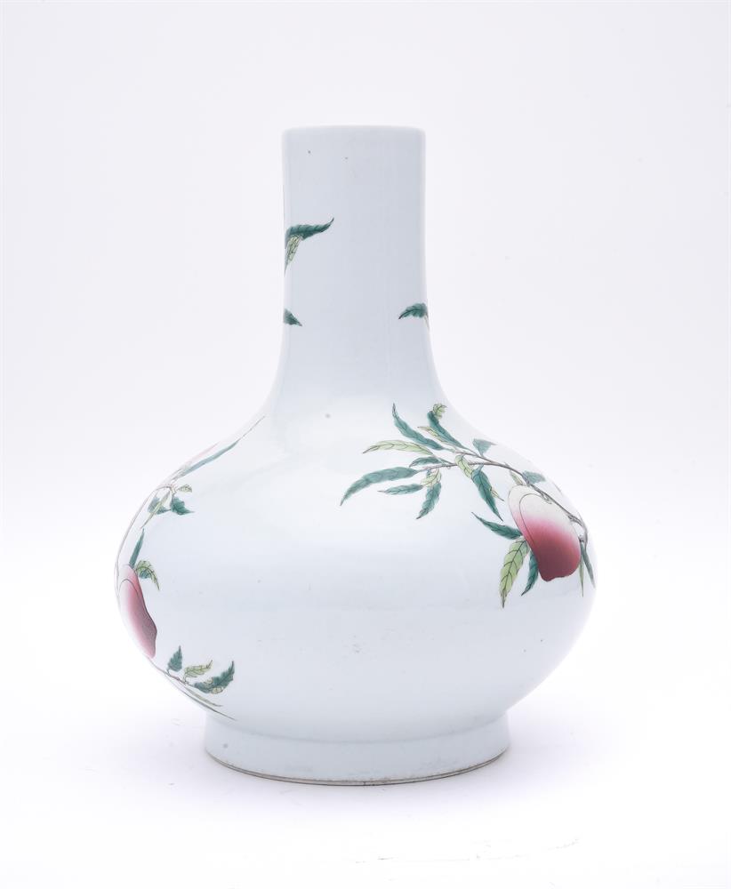 A CHINESE FAMILLE ROSE 'NINE PEACHES' BOTTLE VASE - Image 3 of 5