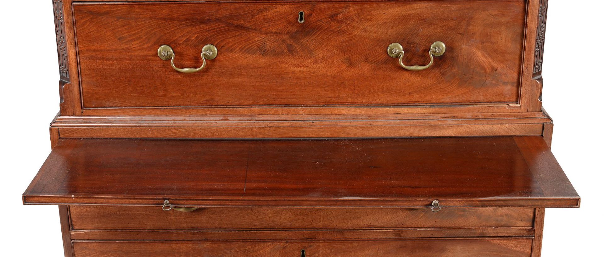 A GEORGE III MAHOGANY CHEST ON CHEST - Image 3 of 3