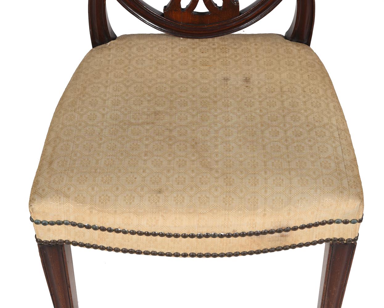 TWO SIMILAR MAHOGANY AND UPHOLSTERED SIDE CHAIRS IN THE MANNER OF GEORGE HEPPLEWHITE - Image 3 of 5