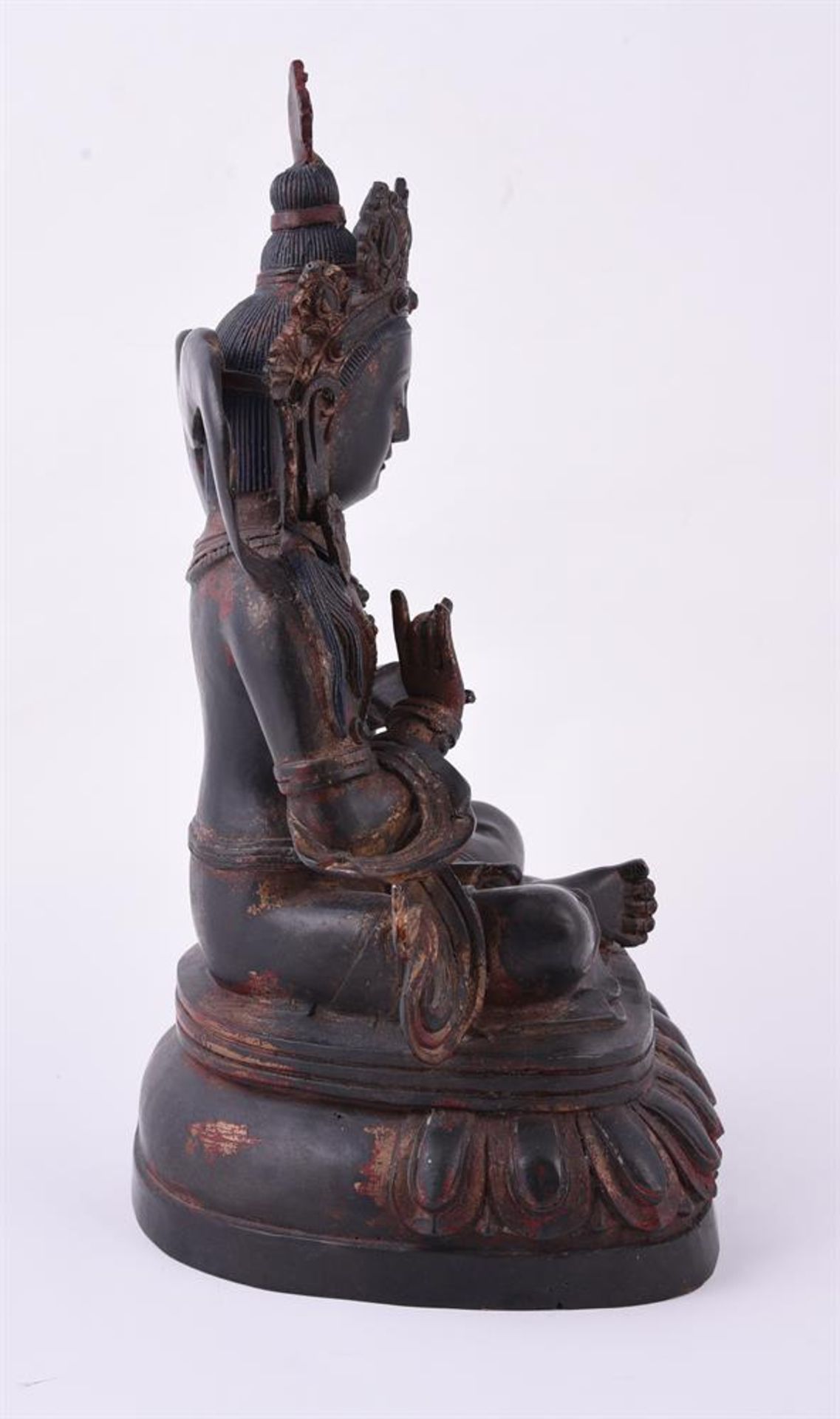 A MING STYLE BRONZE FIGURE OF BUDDHA - Bild 2 aus 5