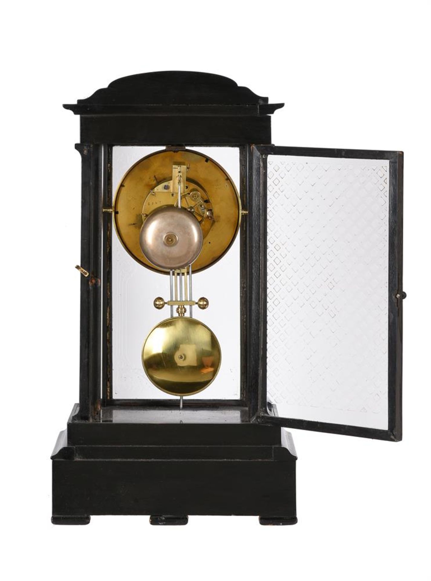 A FRENCH BRASS INLAID EBONISED FOUR-GLASS MANTEL CLOCK WITH ETCHED-GLASS PANELS - Bild 2 aus 4