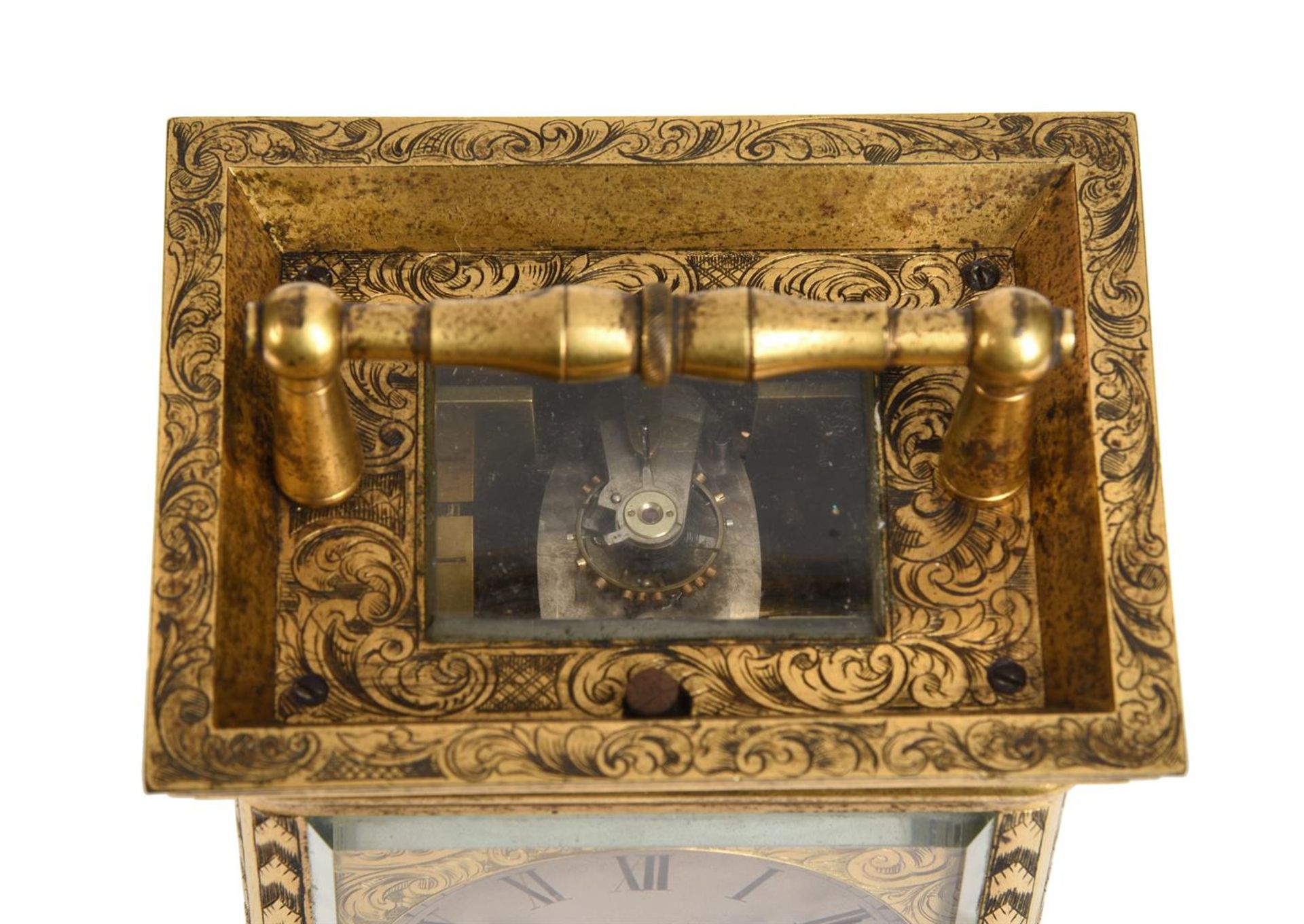 A VICTORIAN ENGRAVED GILT BRASS REPEATING CARRIAGE CLOCK - Bild 5 aus 5