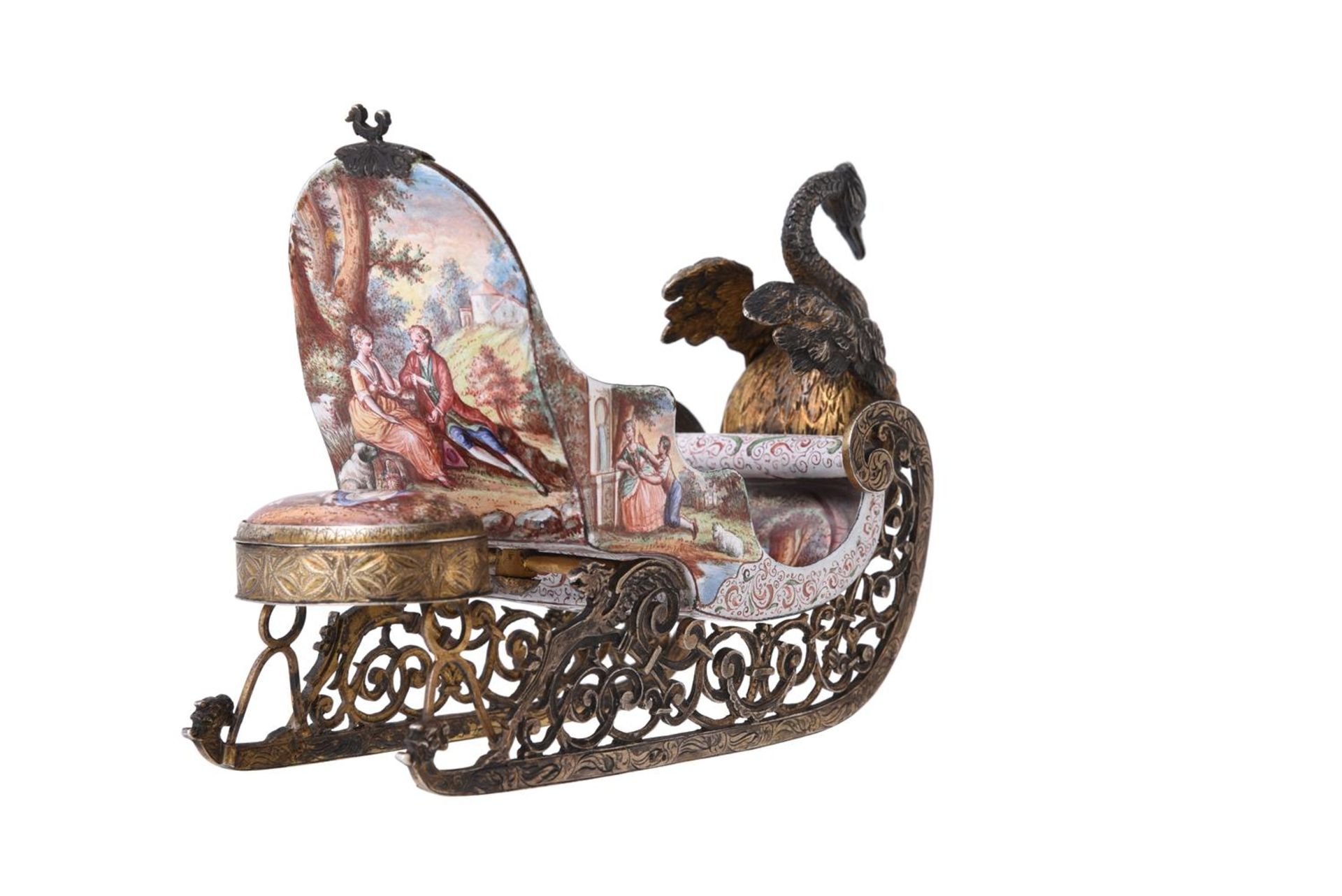 A FINE AUSTRIAN ENGRAVED SILVER-GILT AND ENAMELLED NOVELTY SLEIGH TIMEPIECE - Bild 5 aus 7