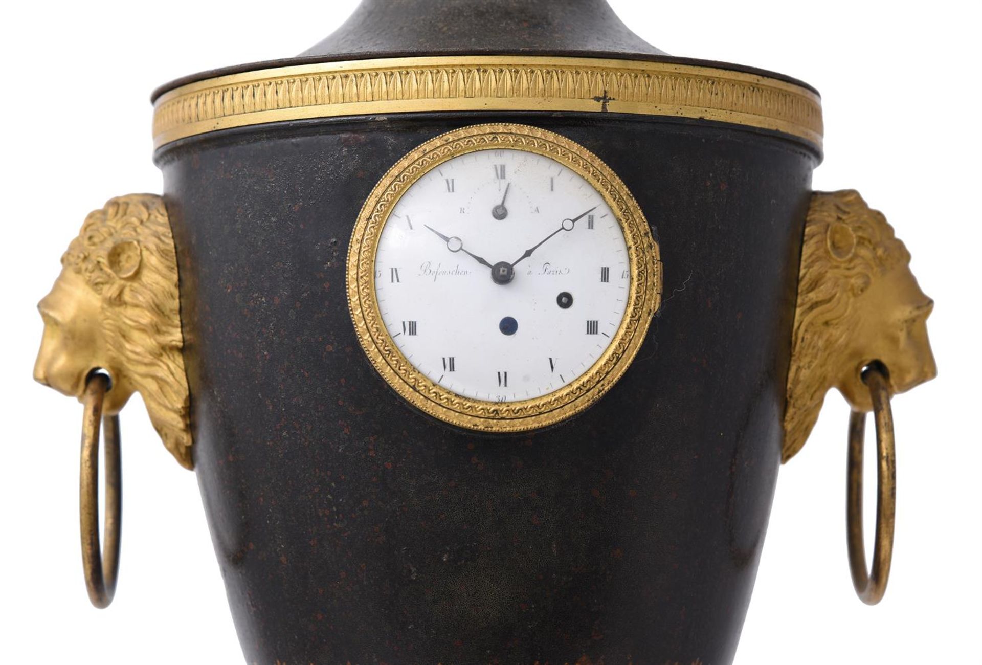 A FINE AND RARE FRENCH EMPIRE TOLE PEINTE NIGHT-AND-DAY PROJECTION TIMEPIECE - Bild 2 aus 6