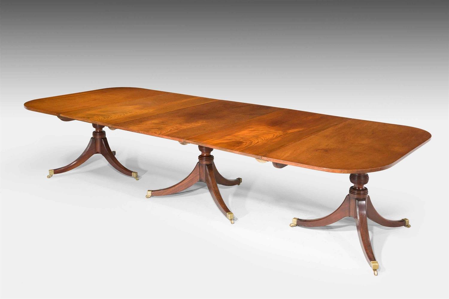 A MAHOGANY FIVE PILLAR DINING TABLE, CIRCA 1790 AND LATER - Image 9 of 18