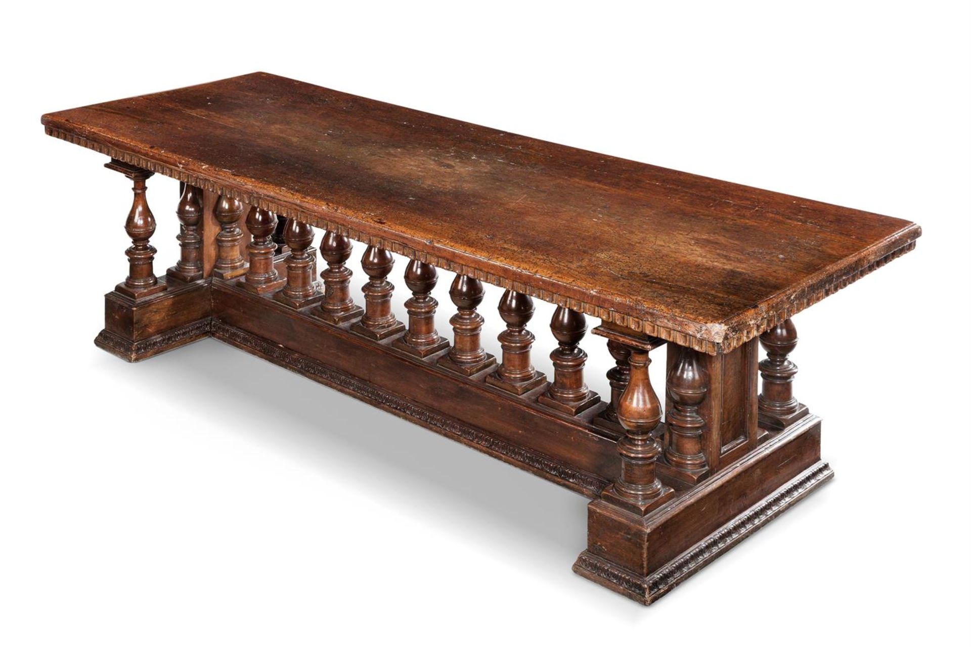 A LARGE ITALIAN CARVED WALNUT TABLE, INCORPORATING LATE 16TH/EARLY 17TH CENTURY ELEMENTS - Bild 2 aus 4