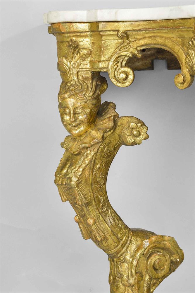 AN ITALIAN CARVED GILTWOOD SERPENTINE CONSOLE TABLE, 18TH CENTURY - Image 4 of 6