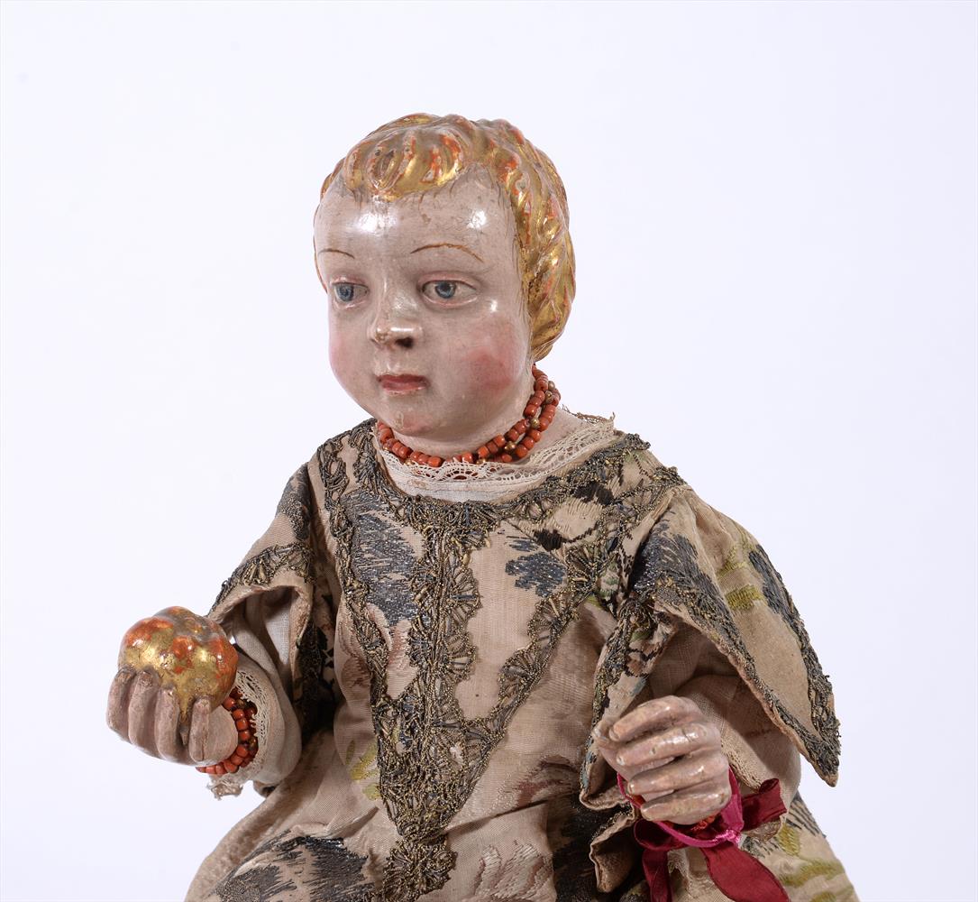 Y A SPANISH COLONIAL CARVED POLYCHROME FIGURE OF THE SEATED CHRIST, 17TH CENTURY - Image 3 of 6