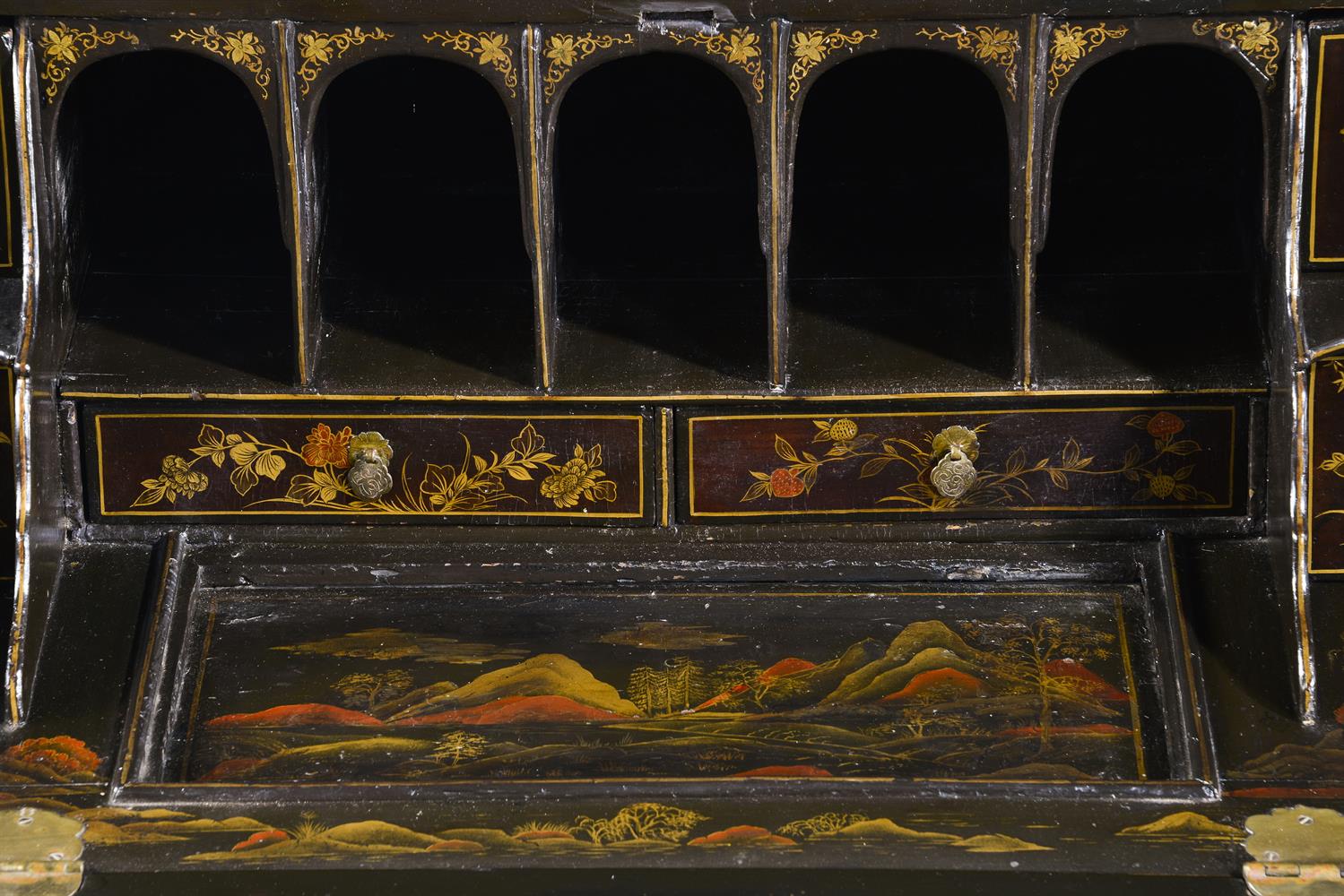 A BLACK LACQUER AND GILT CHINOISERIE DECORATED BUREAU, IN QUEEN ANNE STYLE - Image 8 of 10