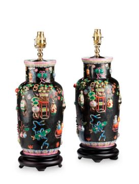 A PAIR OF CHINESE BLACK-GROUND FAMILLE ROSE VASES, 19TH CENTURY