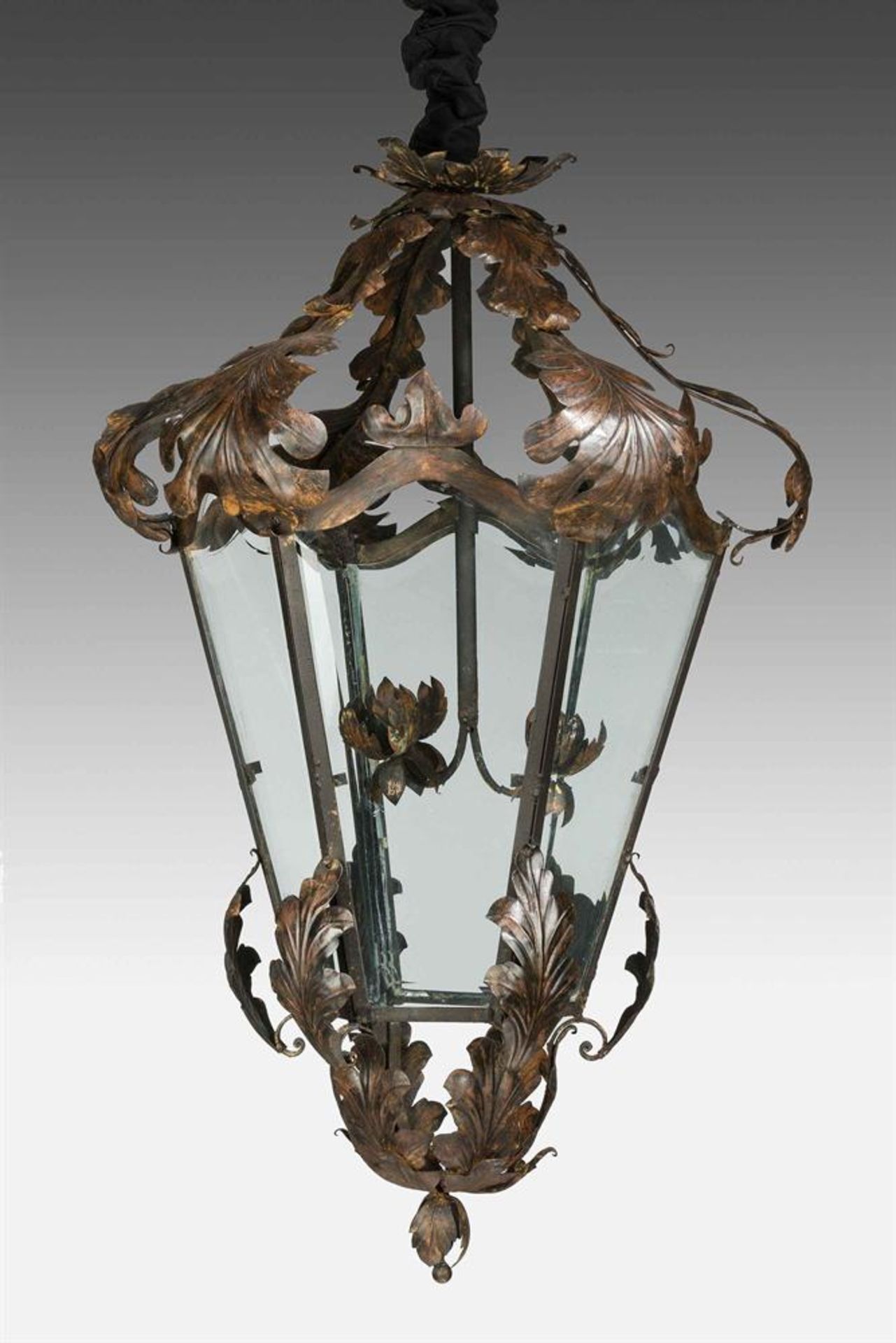 A PAIR OF TOLE FRAMED GLAZED LANTERNS, 20TH CENTURY IN THE ITALIAN 18TH CENTURY STYLE - Image 2 of 5