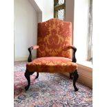 A MAHOGANY GAINSBOROUGH ARMCHAIR, LATE 19TH/EARLY 20TH CENTURY