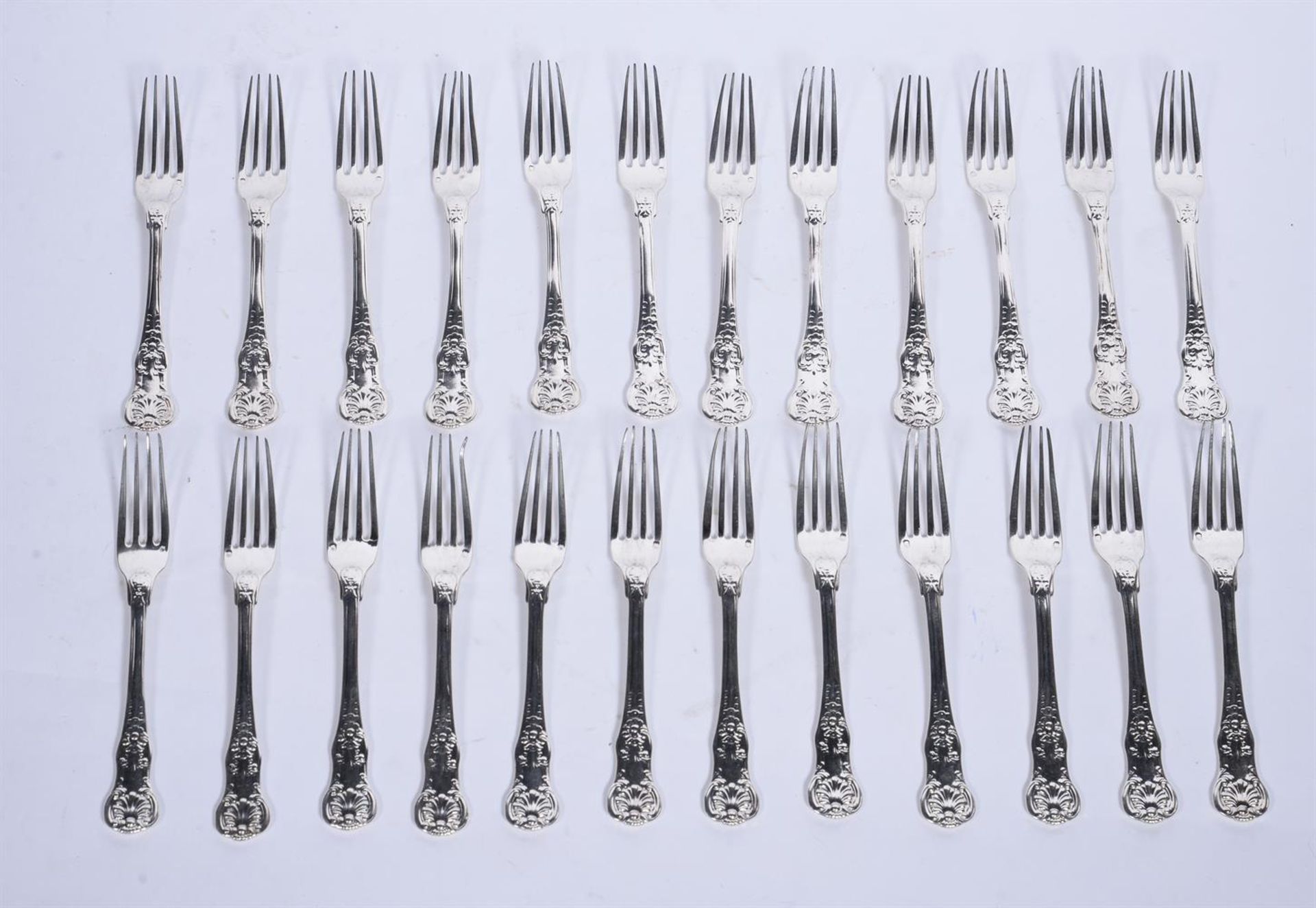 A FRENCH SILVER COLOURED PART TABLE SERVICE OF QUEENS PATTERN FLATWARE, 20th CENTURY - Bild 6 aus 7