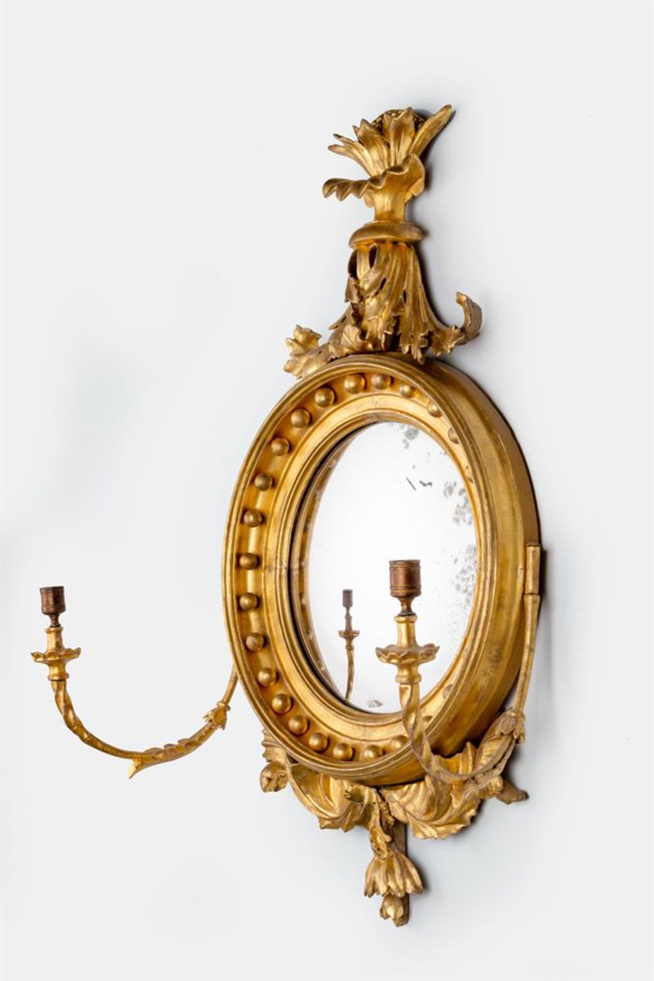 A REGENCY CARVED GILTWOOD CONVEX MIRROR, CIRCA 1820 - Image 3 of 6