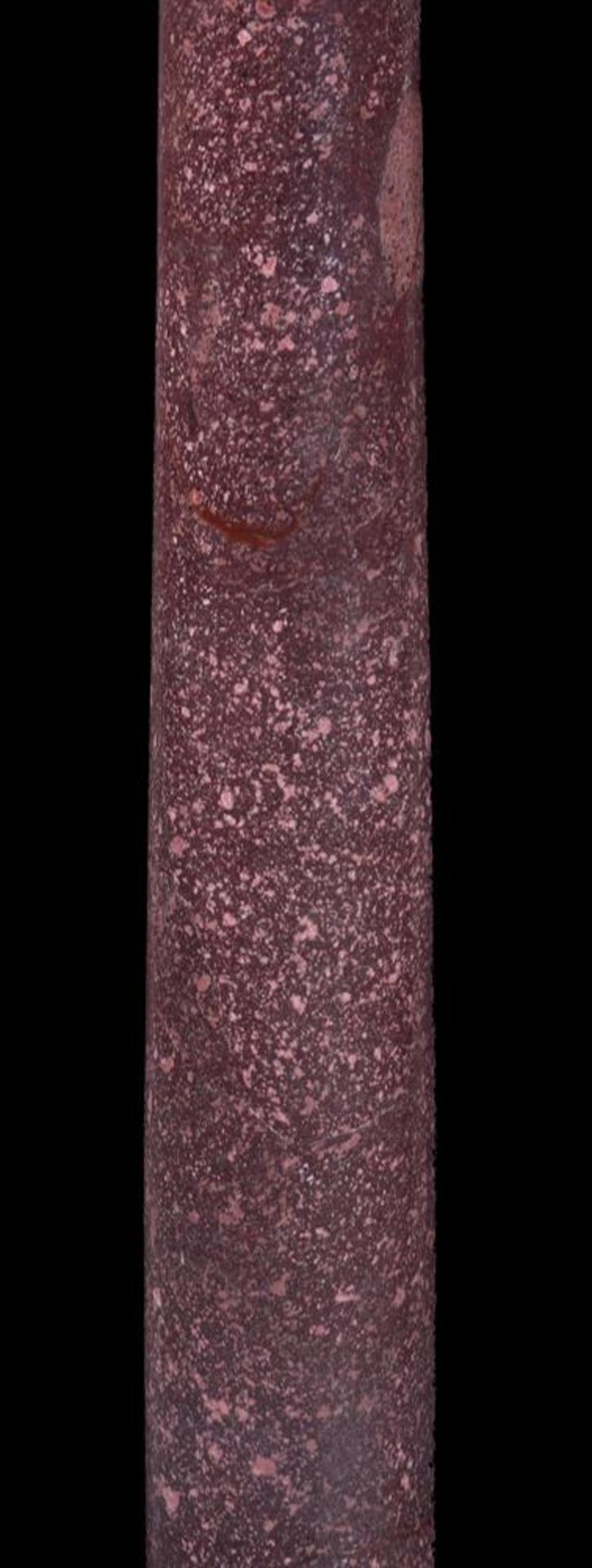 A PAIR OF WHITE MARBLE AND RED PORPHYRITIC STONE COLUMNS, 20TH CENTURY - Bild 3 aus 3