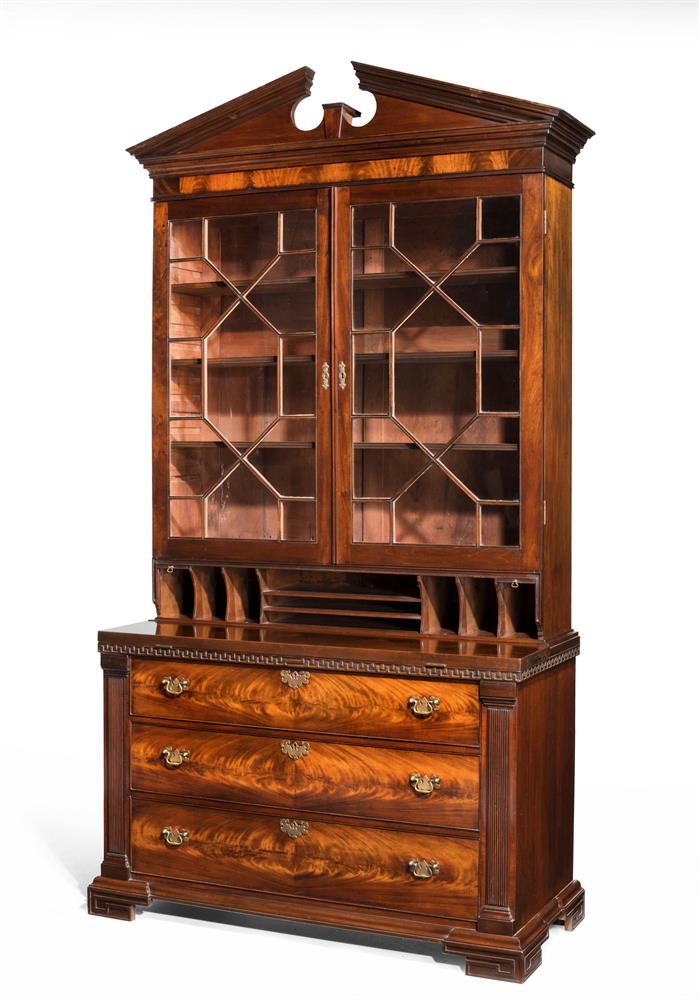 A GEORGE II MAHOGANY SECRÉTAIRE BOOKCASE, IN THE MANNER OF WILLIAM HALLETT - Image 5 of 5