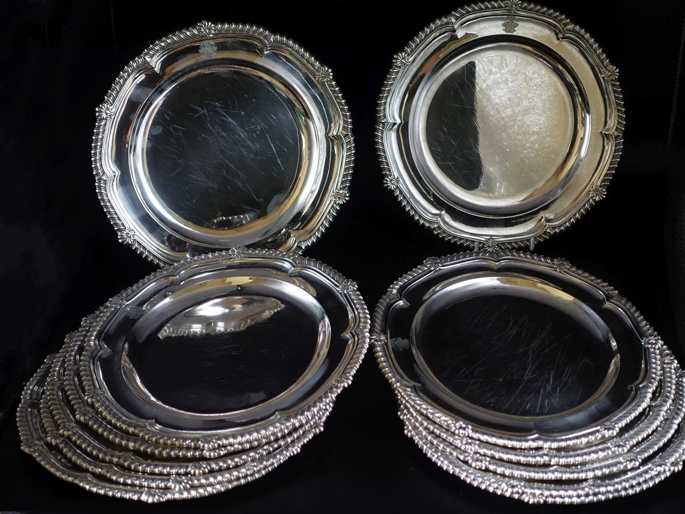 A GEORGE III SET OF TWELVE SILVER SHAPED CIRCULAR PLATES, PAUL STORR, LONDON 1813 - Image 4 of 5