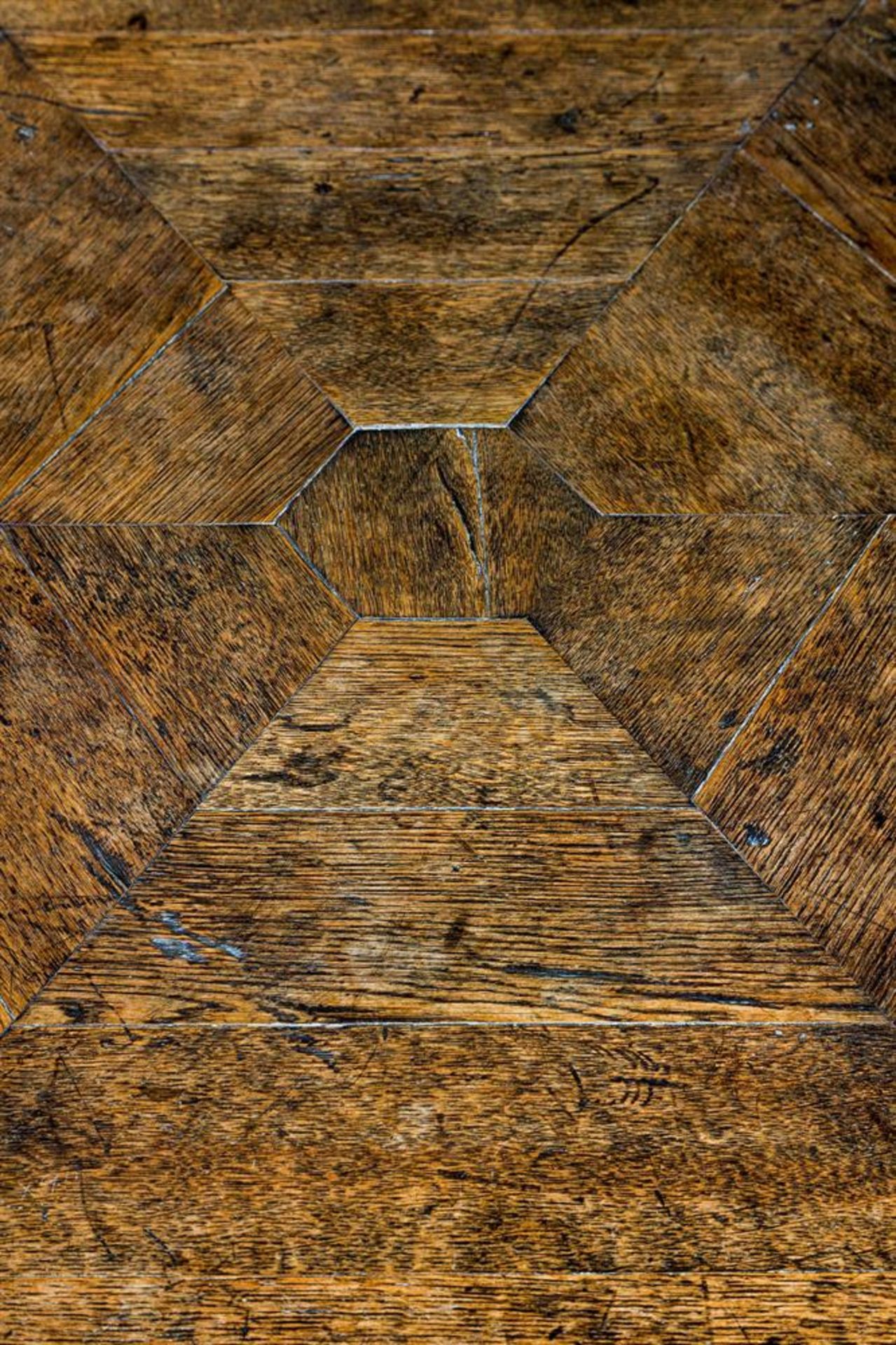 A CARVED OAK CENTRE TABLE, IN 17TH CENTURY STYLE, SECOND HALF 19TH CENTURY - Bild 6 aus 8