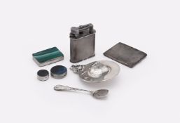 A COLLECTION OF SILVER COLOURED AND OTHER ITEMS