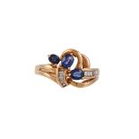 A SAPPHIRE THREE STONE RING