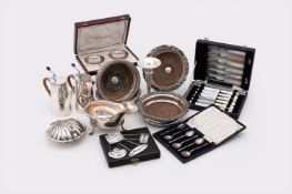 Y A COLLECTION OF SILVER AND ELECTRO-PLATED ITEMS
