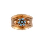 AN ITALIAN GOLD COLOURED DRESS RING