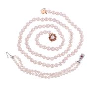A CULTURED PEARL NECKLACE AND BRACELET