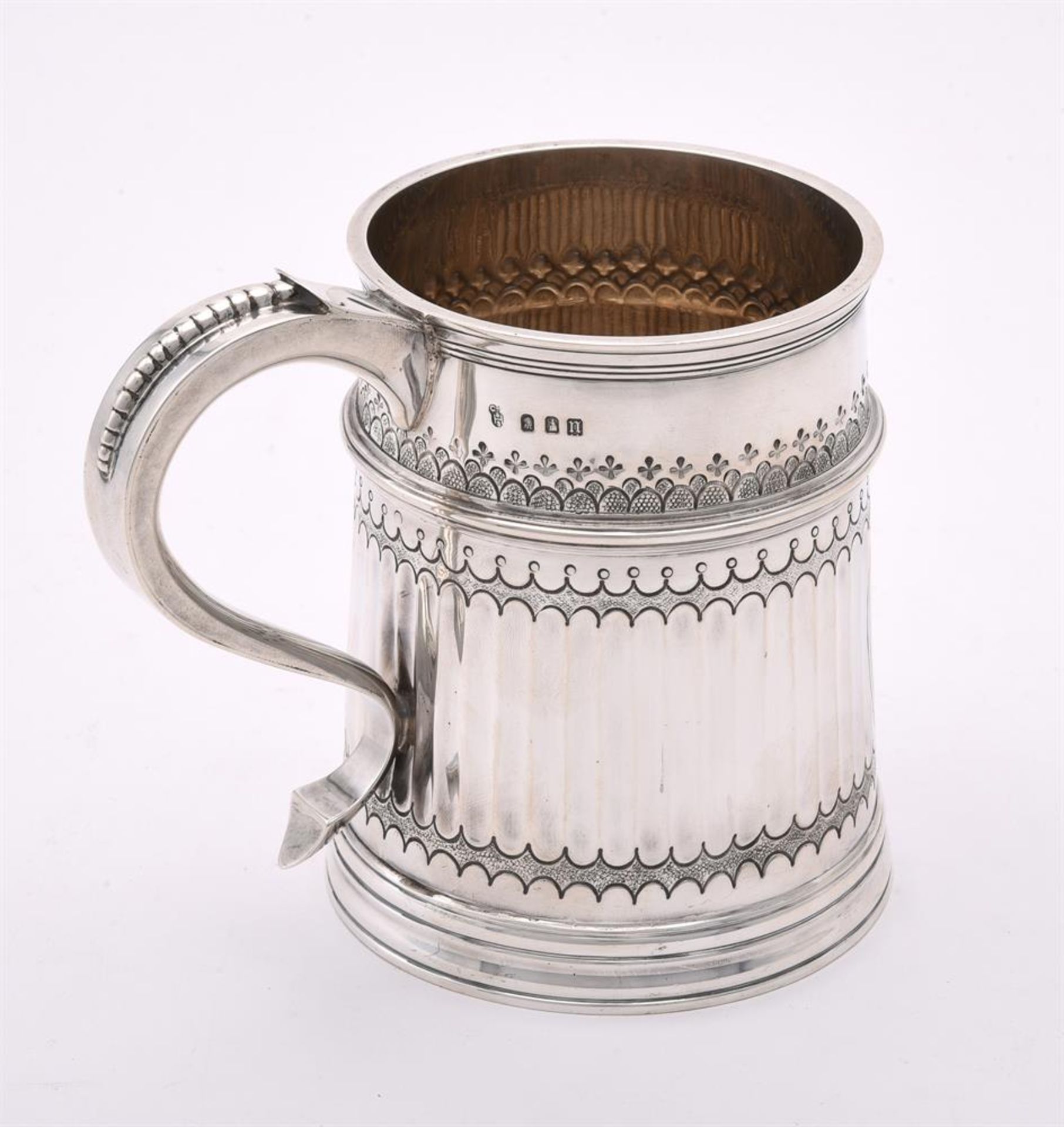 A BRITANNIA STANDARD SILVER TANKARD - Image 3 of 4