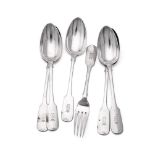 A SET OF FIVE RUSSIAN SILVER FIDDLE PATTERN TABLE SPOONS AND A TABLE FORK