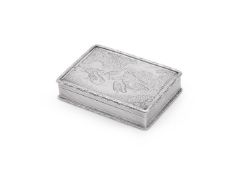 A SILVER RECTANGULAR SNUFF BOX