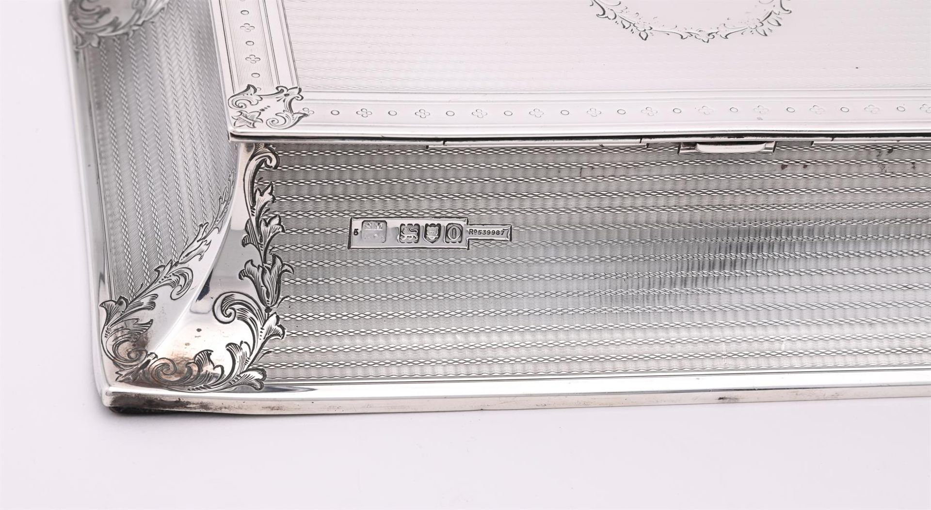 AN EDWARDIAN SILVER RECTANGULAR CIGARETTE BOX - Image 3 of 3