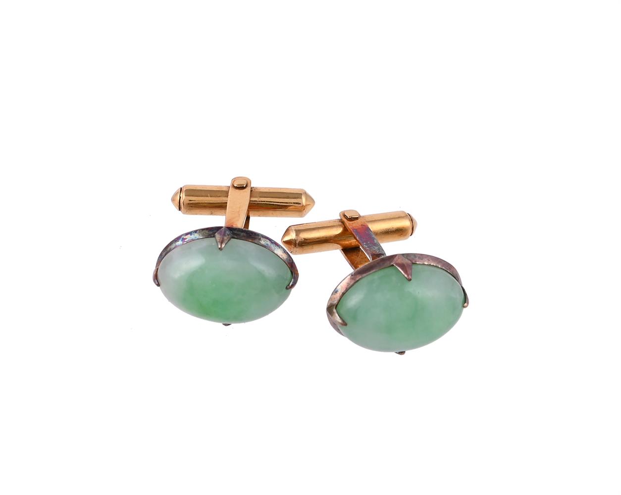 A PAIR OF JADEITE JADE CUFFLINKS