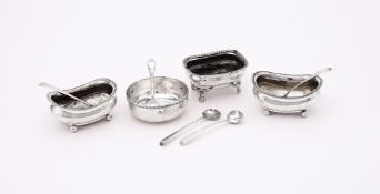 A COLLECTION OF SILVER ITEMS