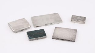 A COLLECTION OF SILVER COLOURED ITEMS