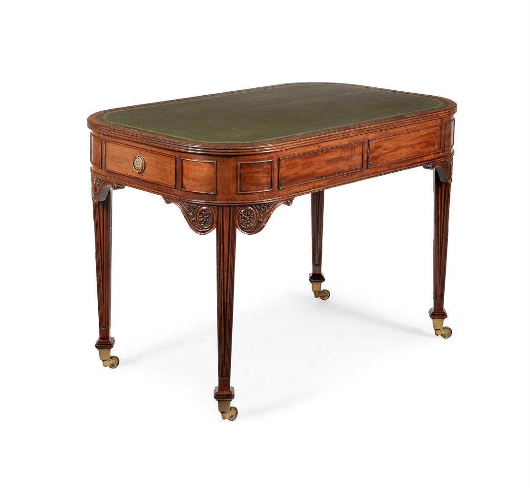 A MAHOGANY WRITING OR LIBRARY TABLE, IN REGENCY STYLE, CIRCA 1880 - Image 2 of 4