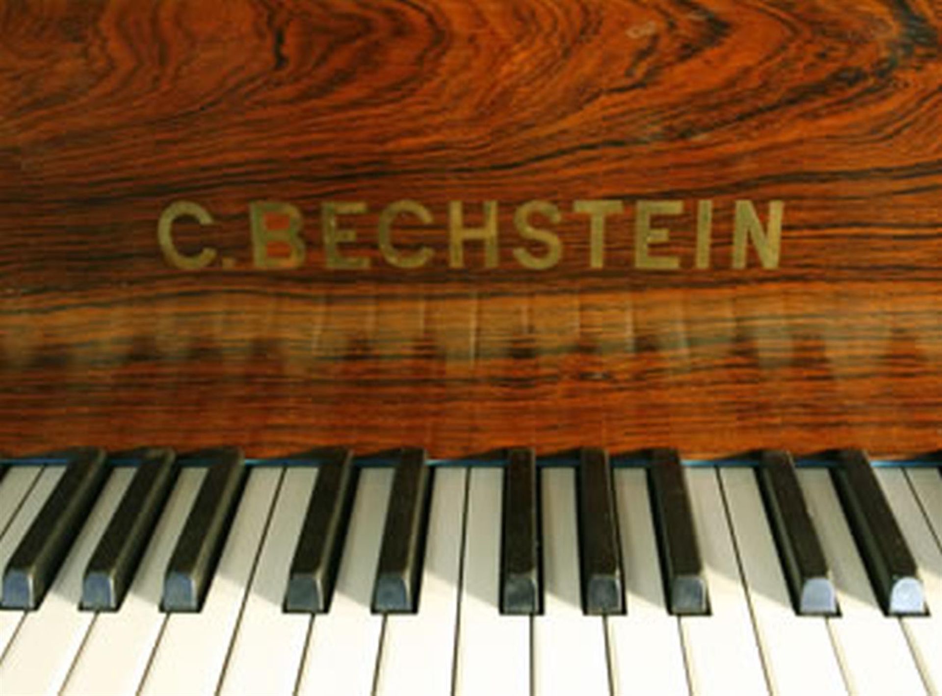 Y A BECHSTEIN ROSEWOOD AND ORMOLU MOUNTED GRAND PIANO, CIRCA 1897 - Bild 3 aus 13