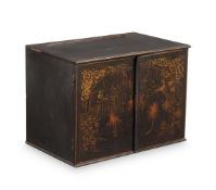 A REGENCY BLACK AND RED LACQUER CHINOISERIE TABLE CABINET, EARLY 19TH CENTURY