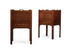 A PAIR OF MAHOGANY BEDSIDE COMMODES, IN GEORGE III STYLE, OF RECENT MANUFACTURE