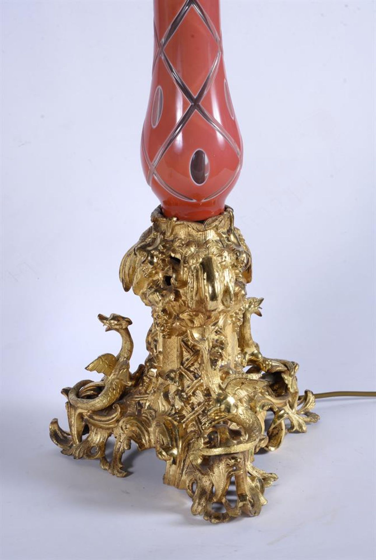 VICTORIAN ORMOLU MOUNTED CUT CASED GLASS LAMP BASE, LATE 19TH CENTURY - Image 3 of 5