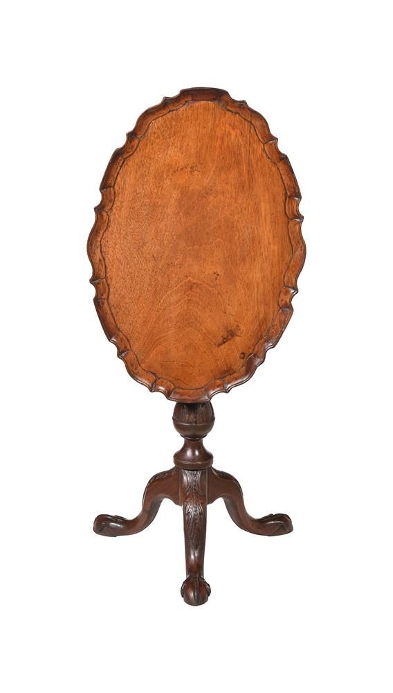 A MAHOGANY OVAL TRIPOD TABLE IN GEORGE III STYLE - Image 2 of 2