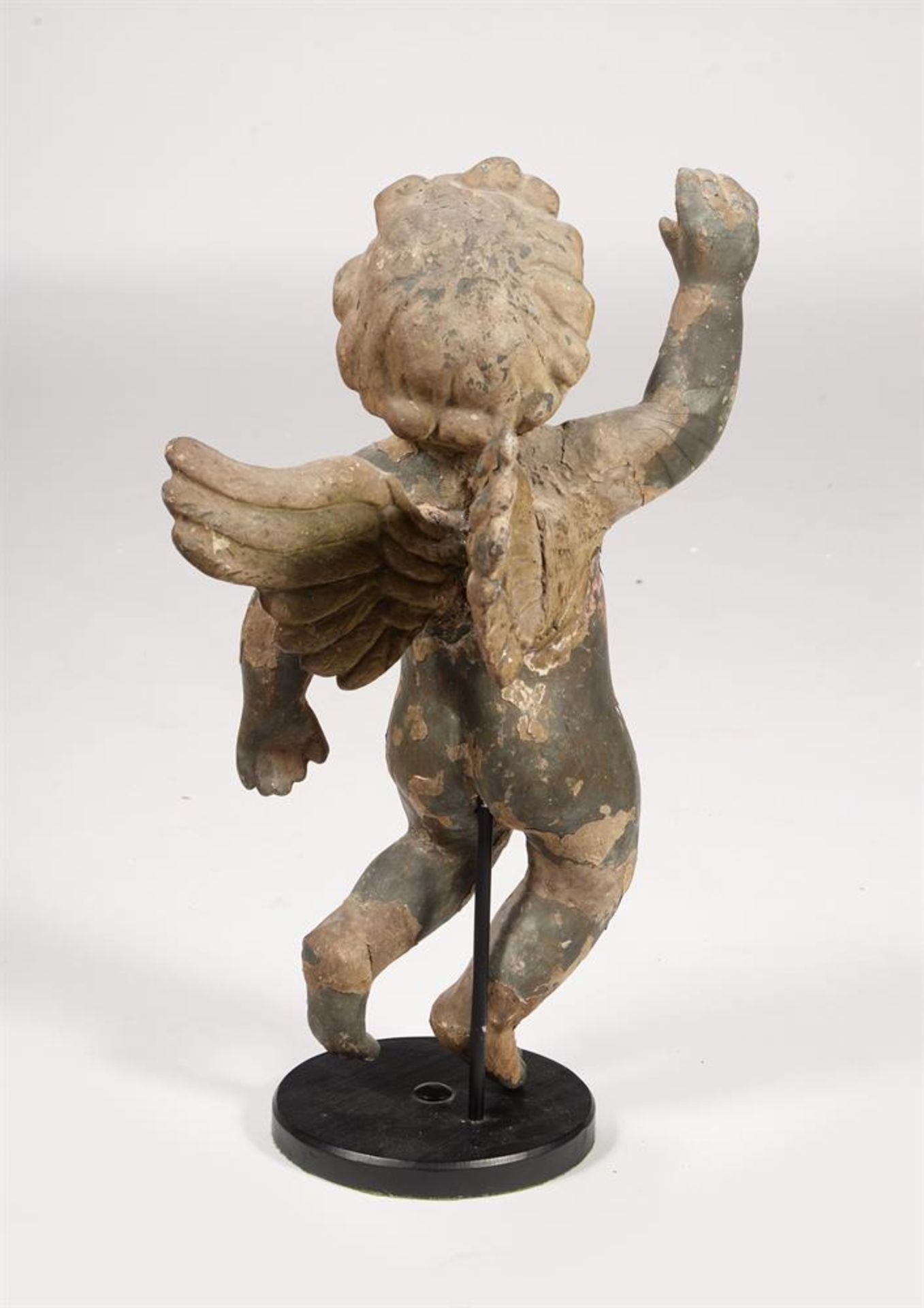 A CARVED, GESSO AND PARCEL GILT FIGURE OF A PUTTI - Image 2 of 2