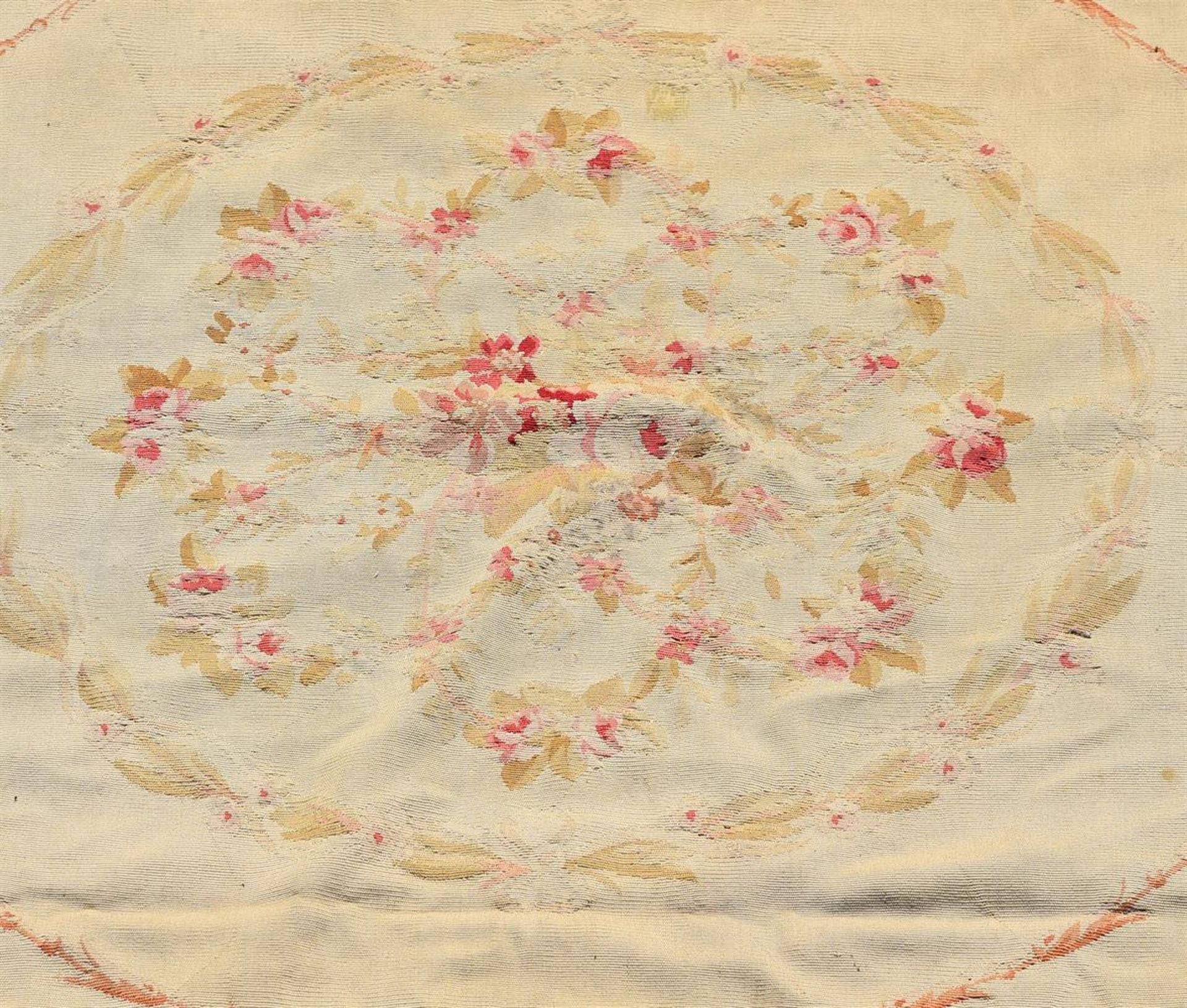 A FRENCH AUBUSSON RUG - Image 2 of 3