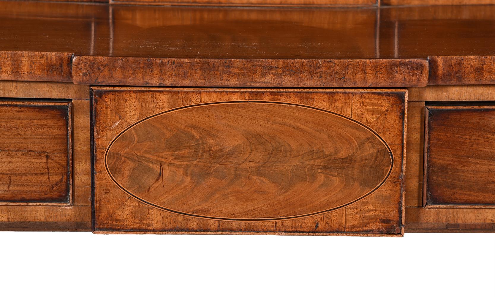 A SCOTTISH MAHOGANY SERVING TABLE - Bild 3 aus 3