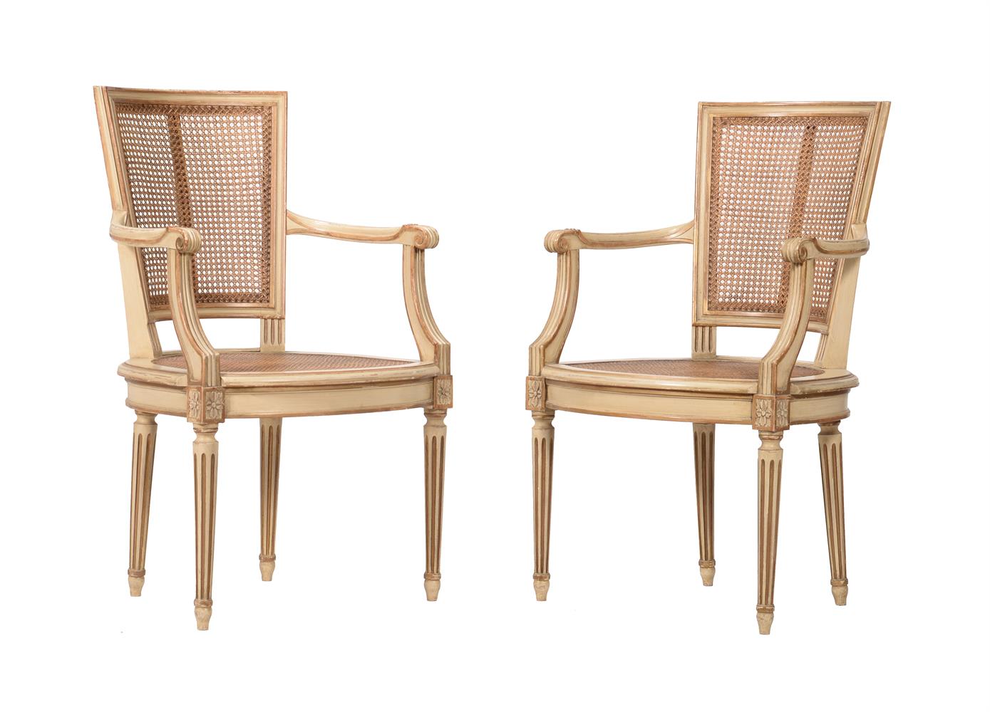 A SET OF TEN PAINTED WOOD DINING CHAIRS IN FRENCH TRANSITIONAL STYLE - Image 2 of 7