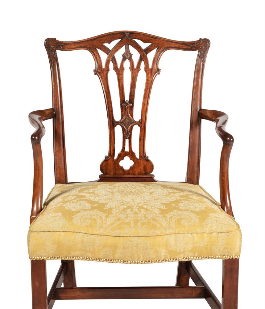 A GEORGE III MAHOGANY OPEN ARMCHAIR - Image 2 of 2