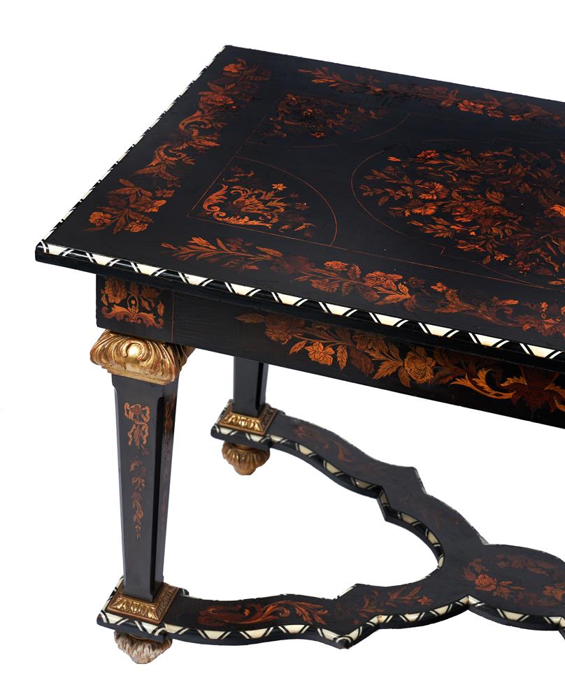 A DUTCH EBONISED, MARQUETRY AND BONE INLAID CENTRE TABLE, FIRST HALF 19TH CENTURY - Bild 5 aus 8