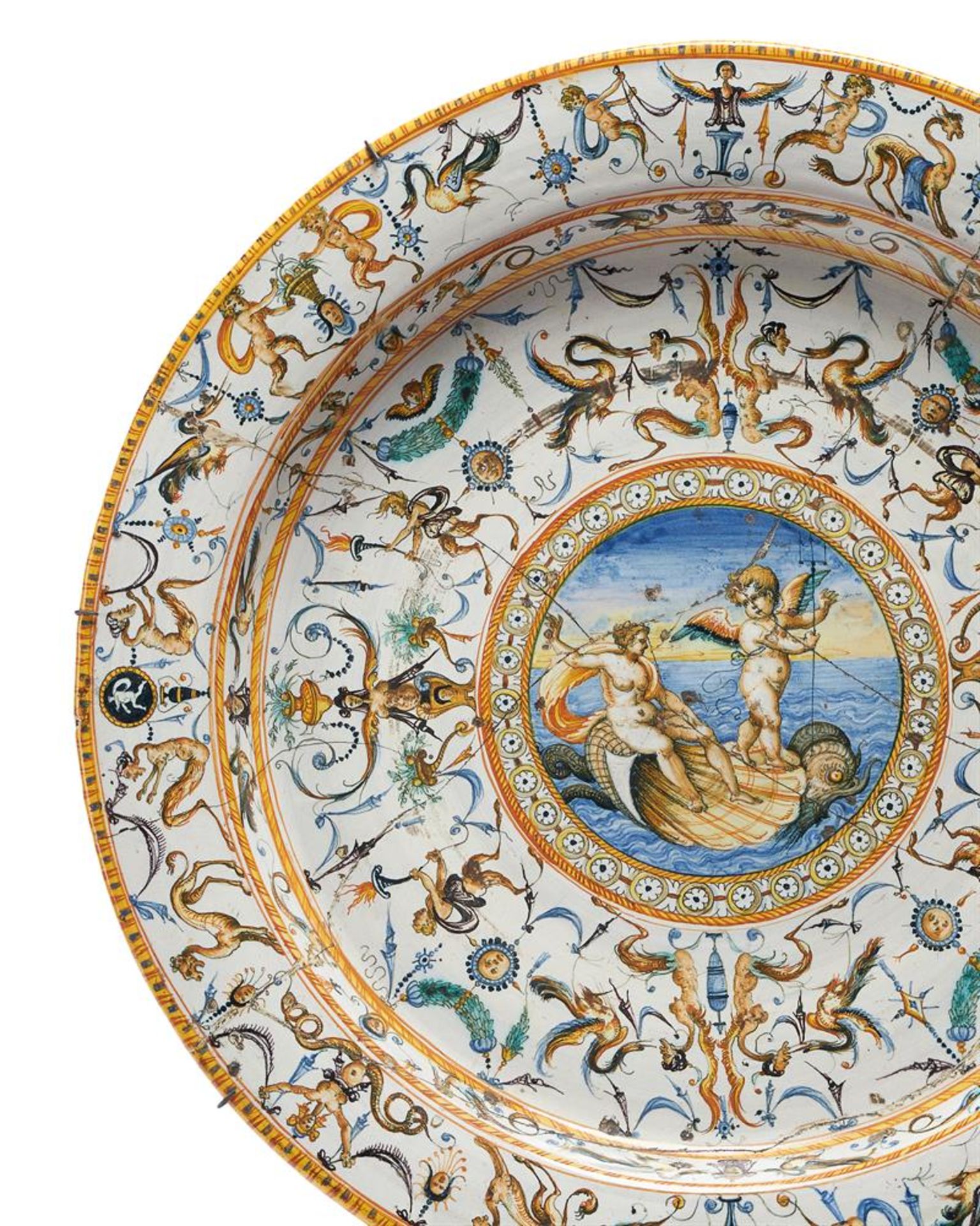 A MAIOLICA CHARGER, LATE 16TH CENTURY/EARLY 17TH CENTURY - Image 2 of 9