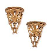 A PAIR OF GILTWOOD AND COMPOSITION WALL BRACKETS IN GEORGE III STYLE, 19TH CENTURY